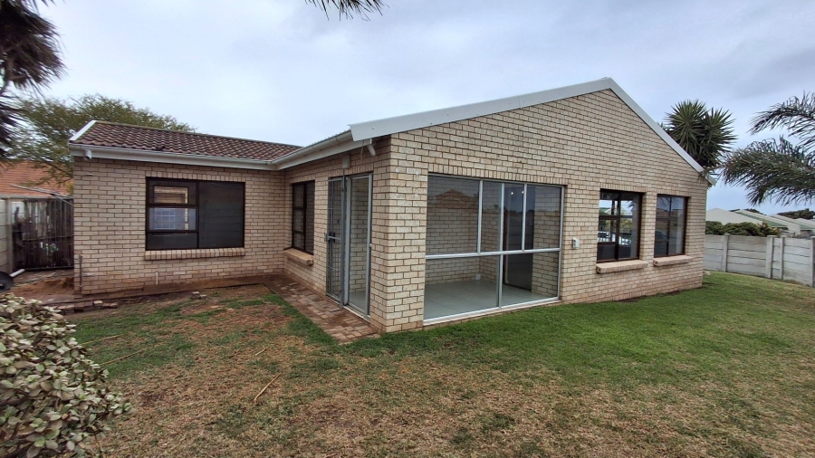 2 Bedroom Property for Sale in Wavecrest Eastern Cape